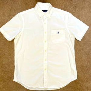 Polo Oxford shirt sleeve shirt.